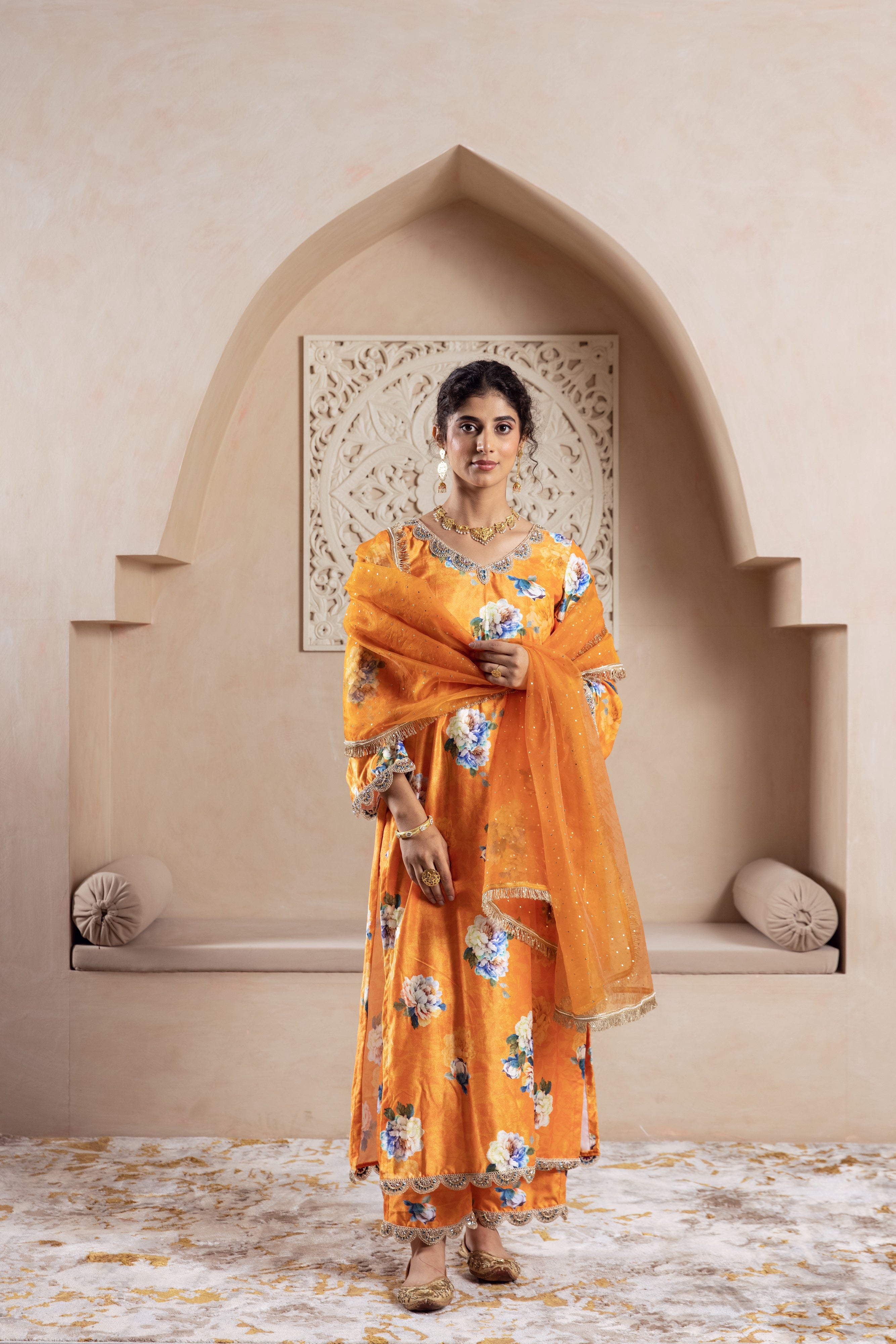 FIRGUN ORANGE FLORAL VELVET SET