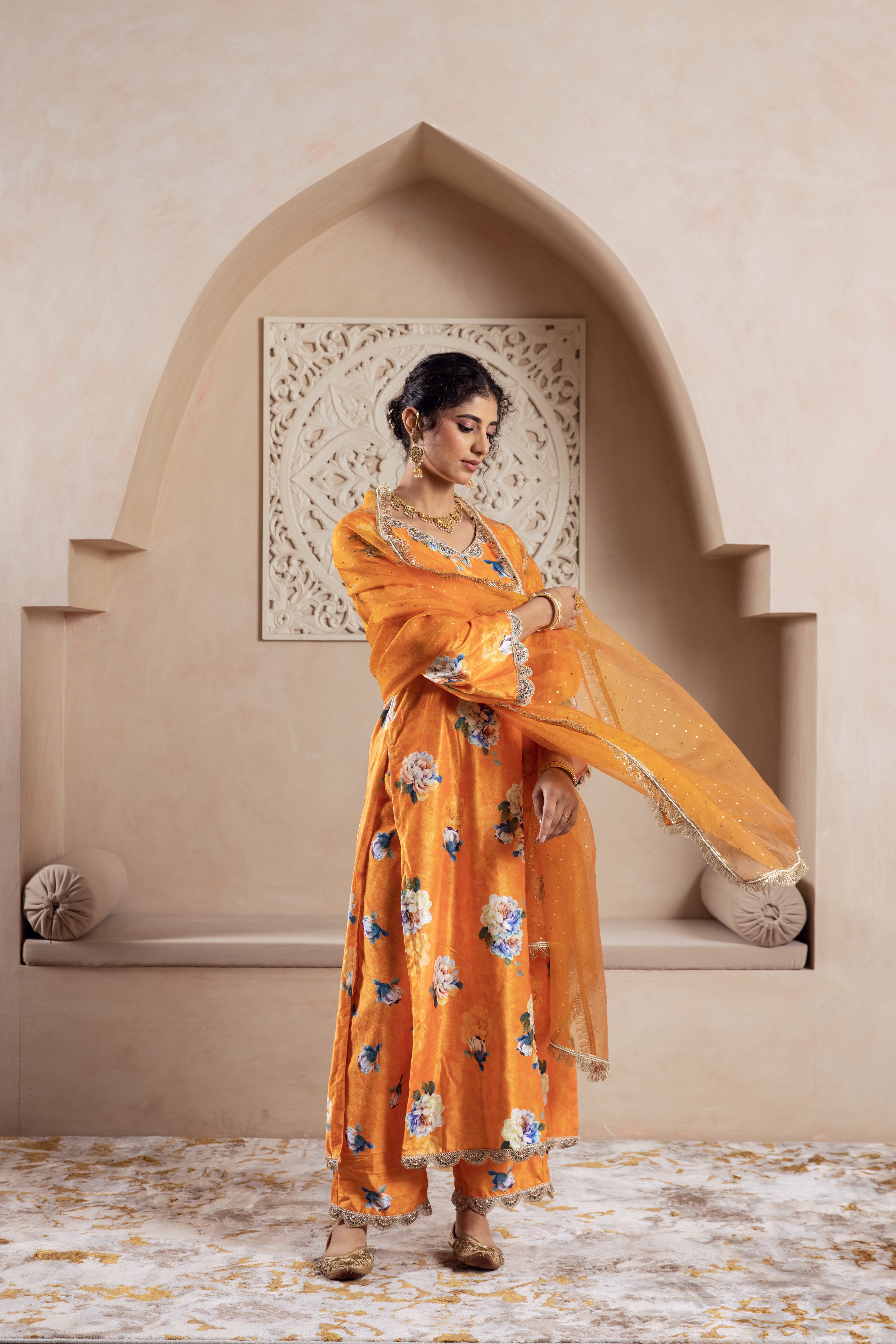 FIRGUN ORANGE FLORAL VELVET SET