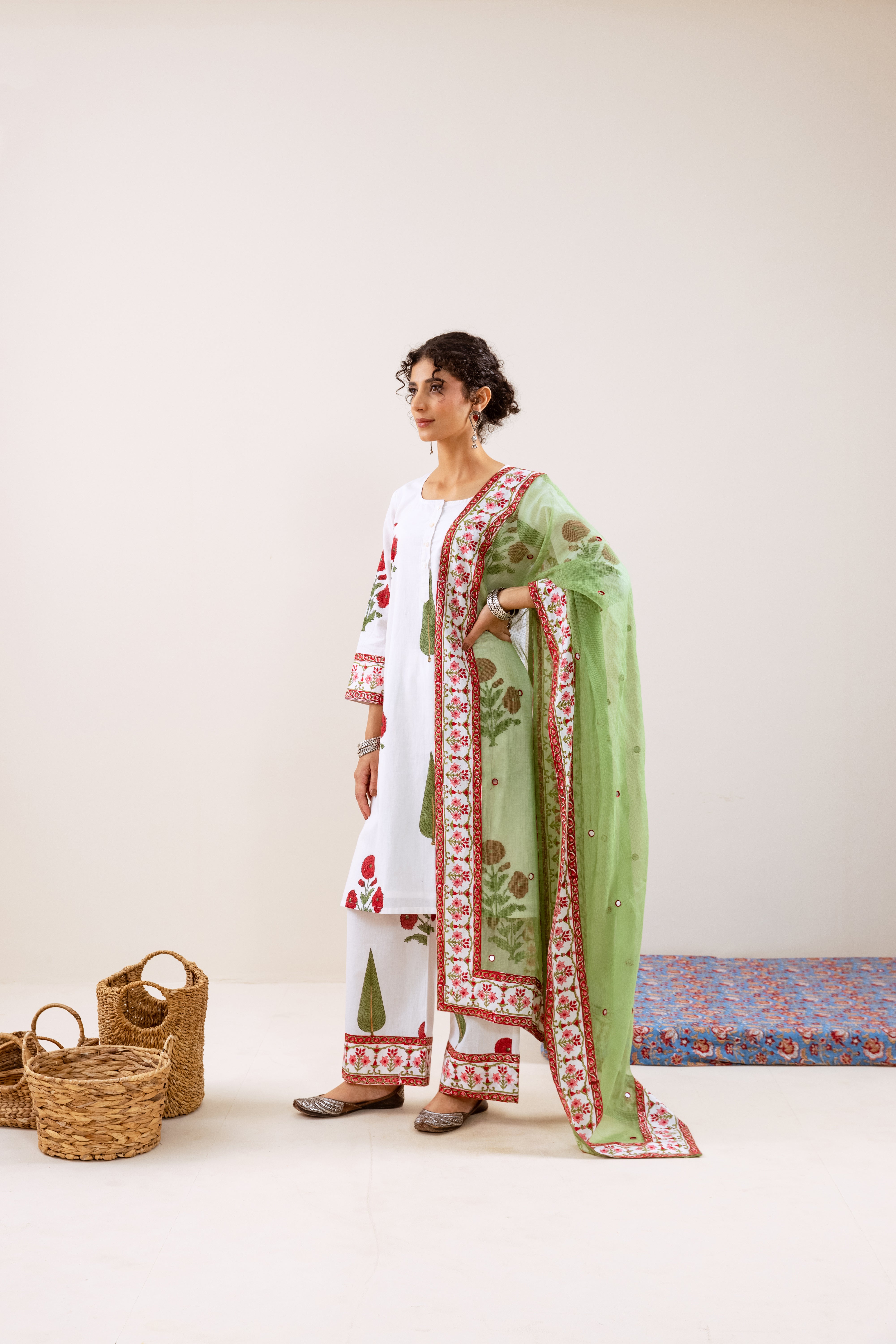 Bahara Red Mughal Motif kurta set (with Dupatta)