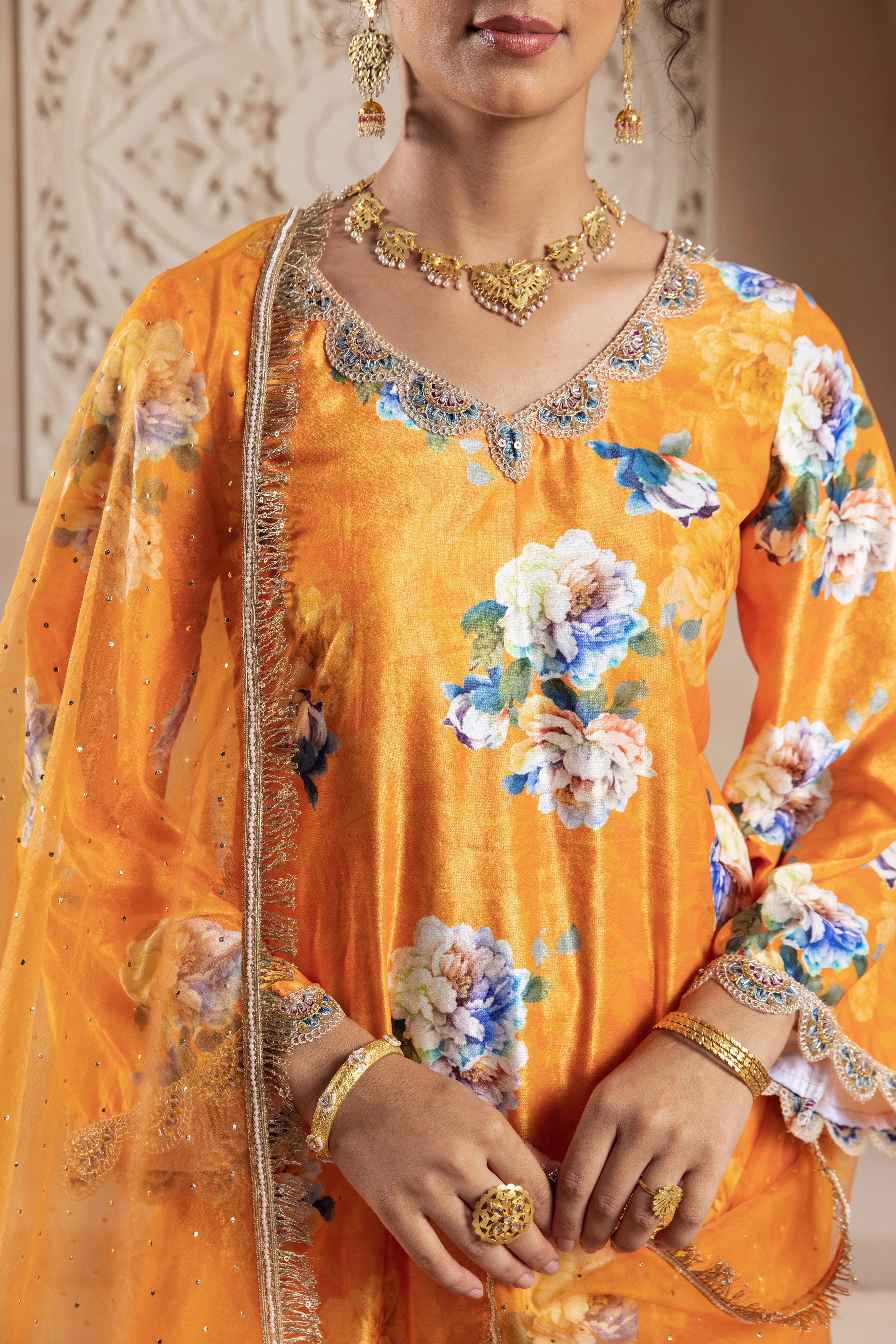 FIRGUN ORANGE FLORAL VELVET SET