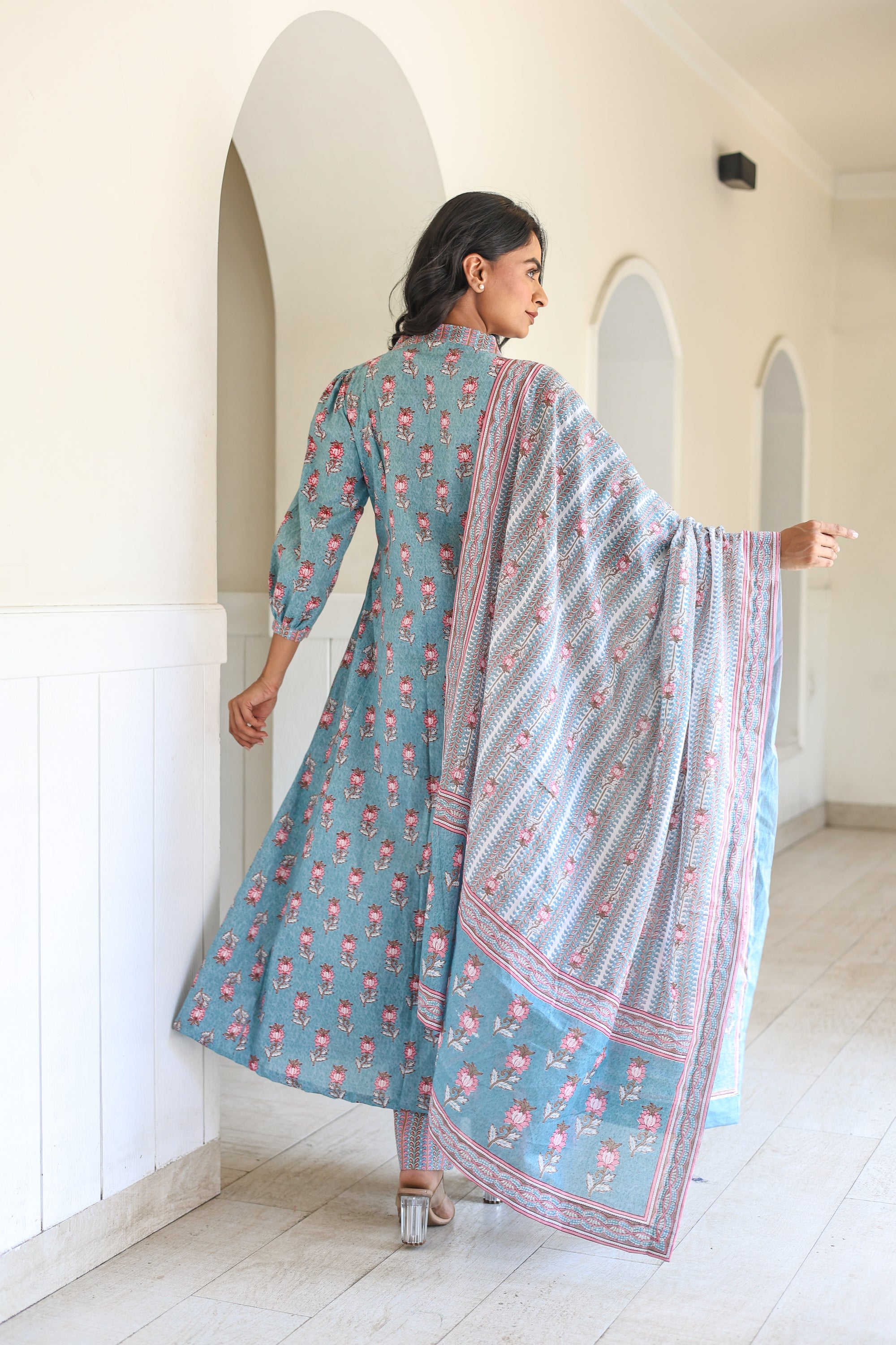 Light blue Ethnic Set