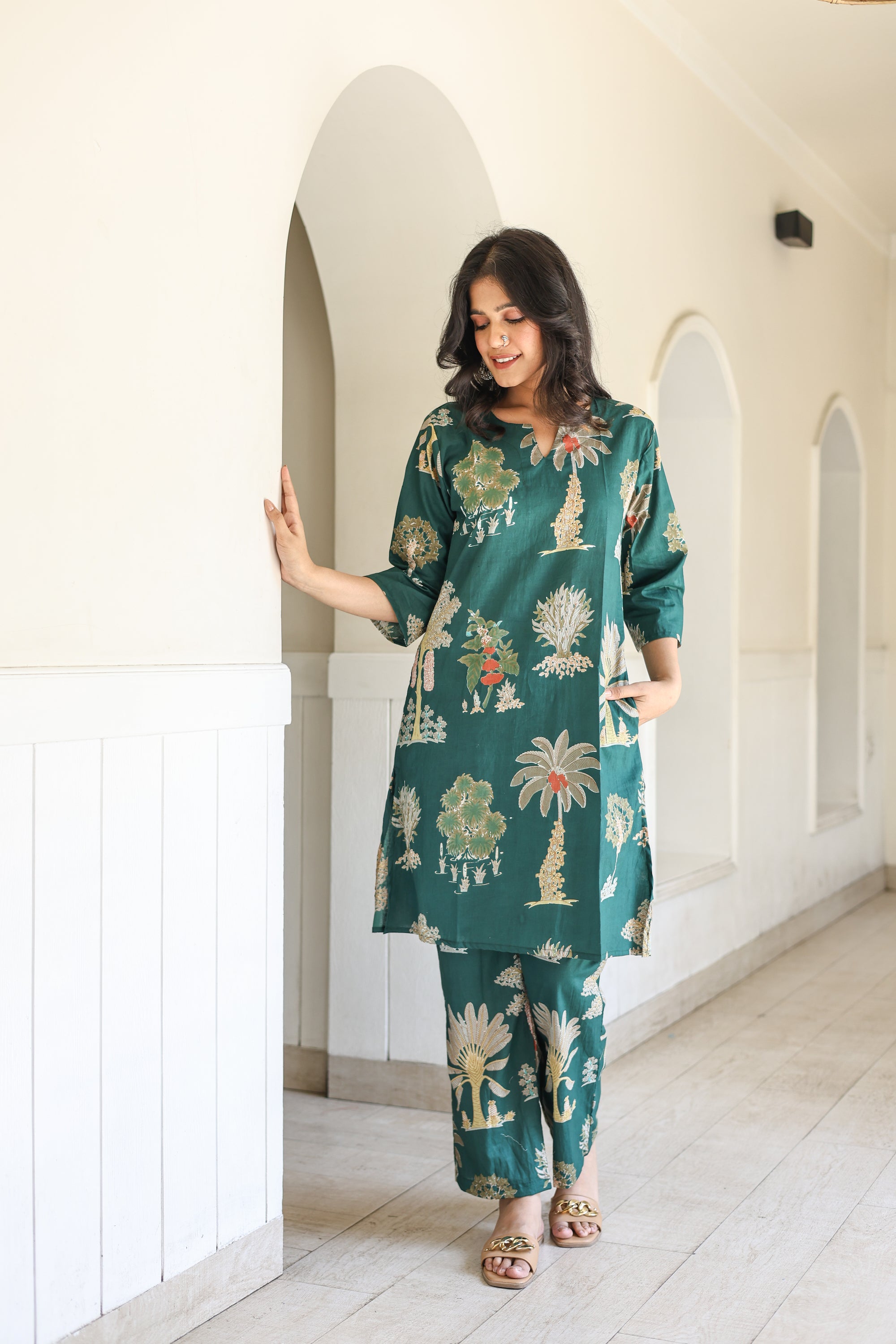 BOTTLE GREEN TROPICAL TWIN SET