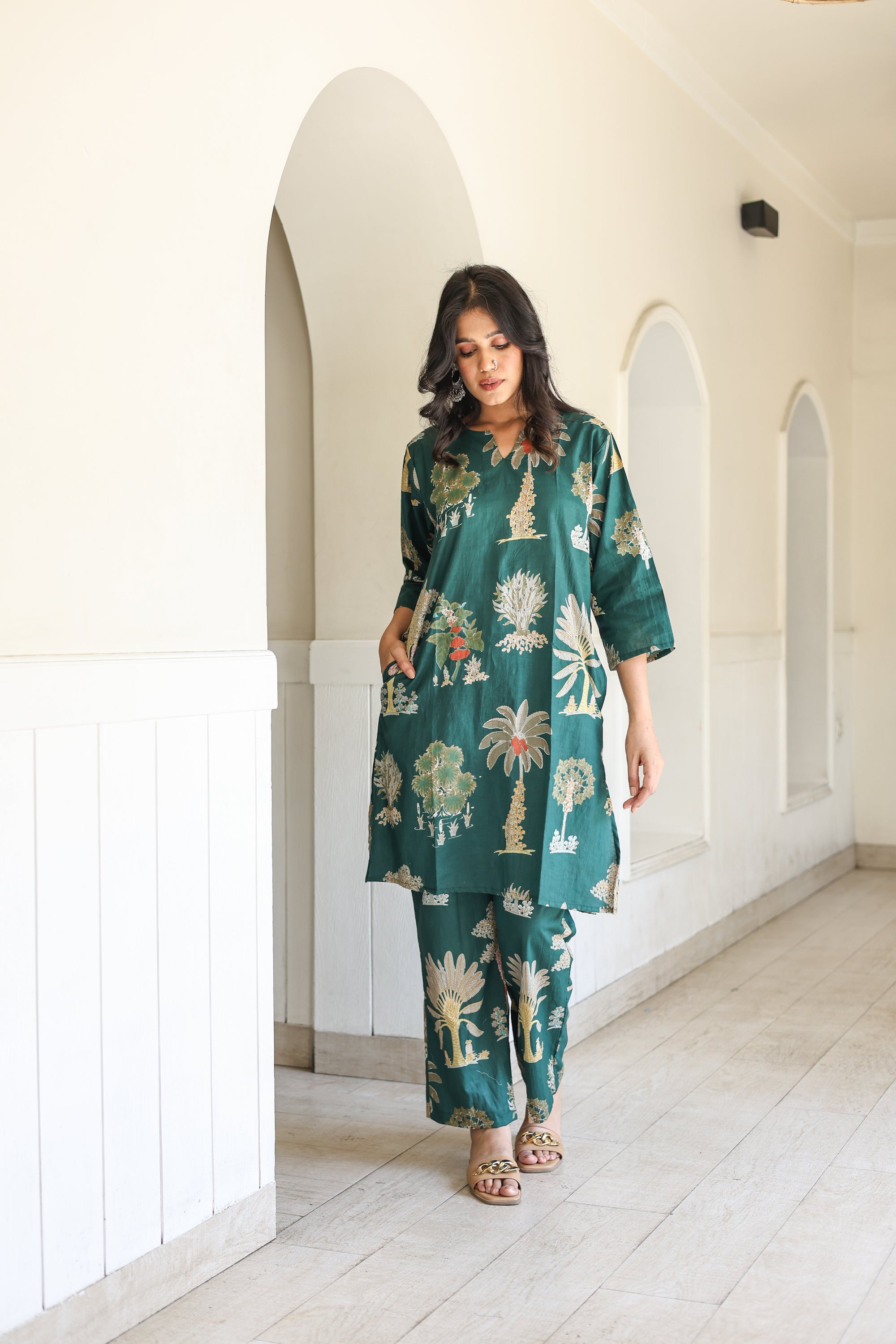 BOTTLE GREEN TROPICAL TWIN SET