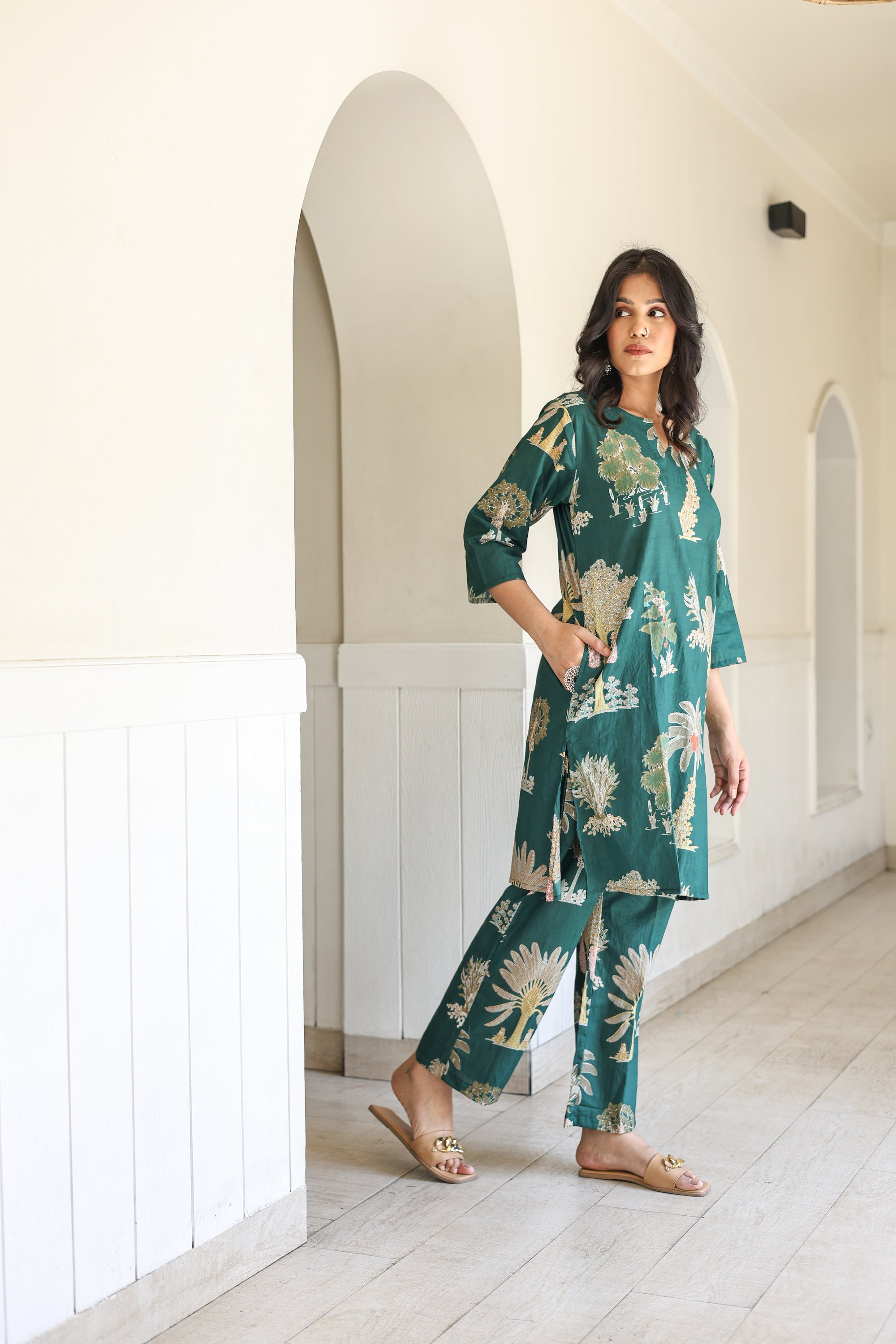 BOTTLE GREEN TROPICAL TWIN SET