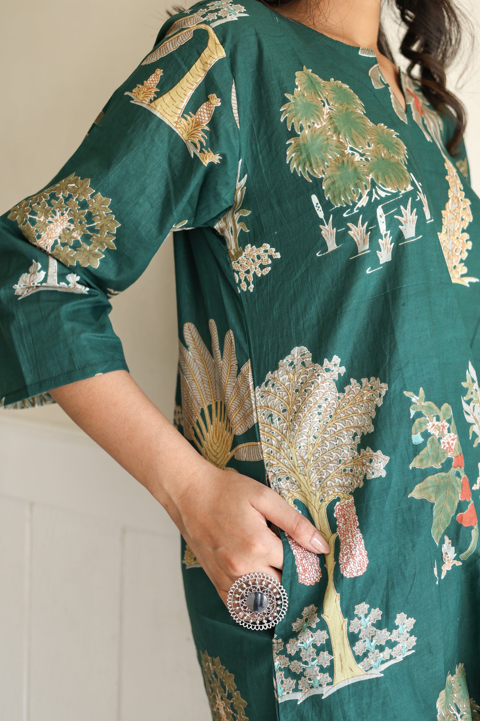 BOTTLE GREEN TROPICAL TWIN SET