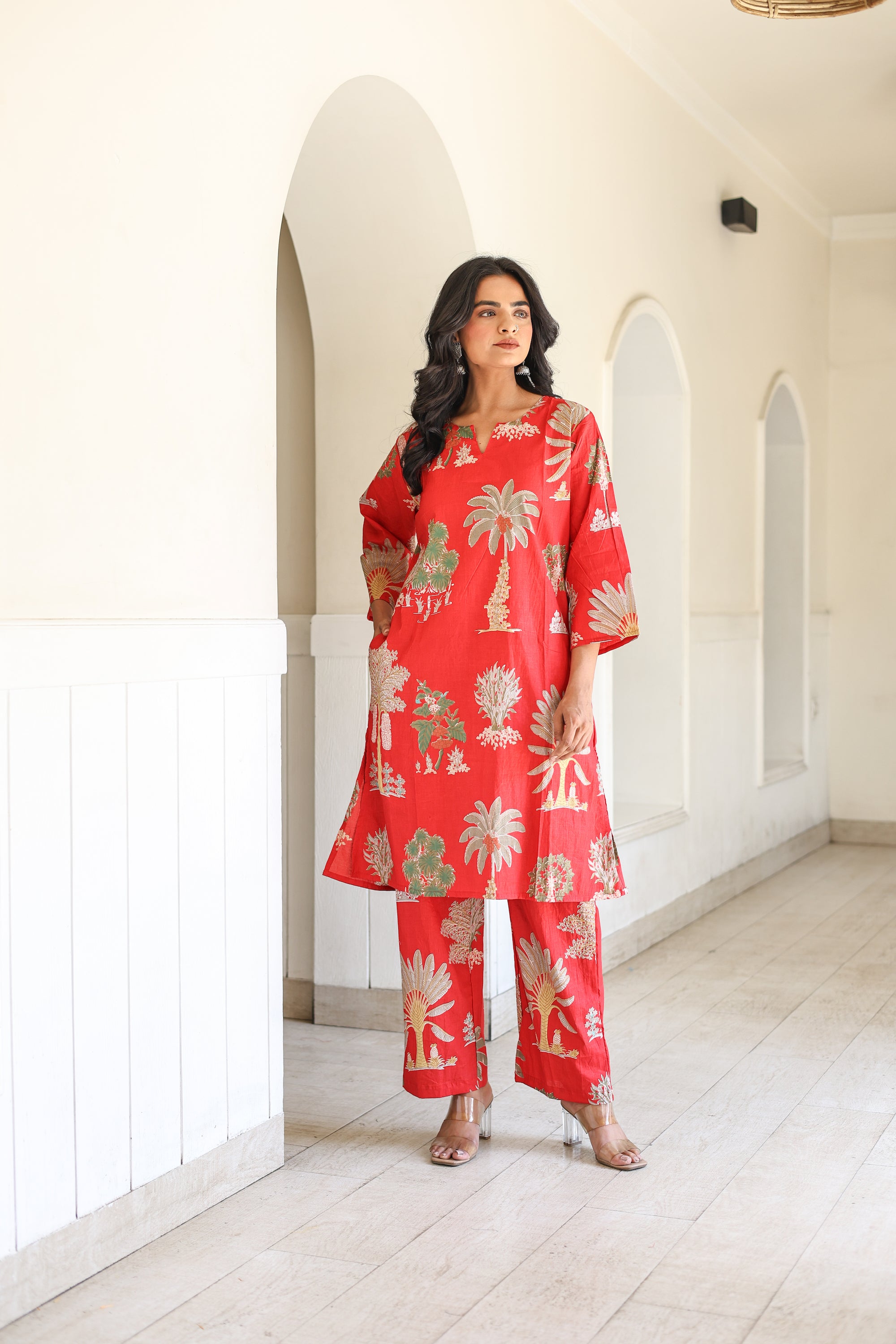 Red tropical twin Set