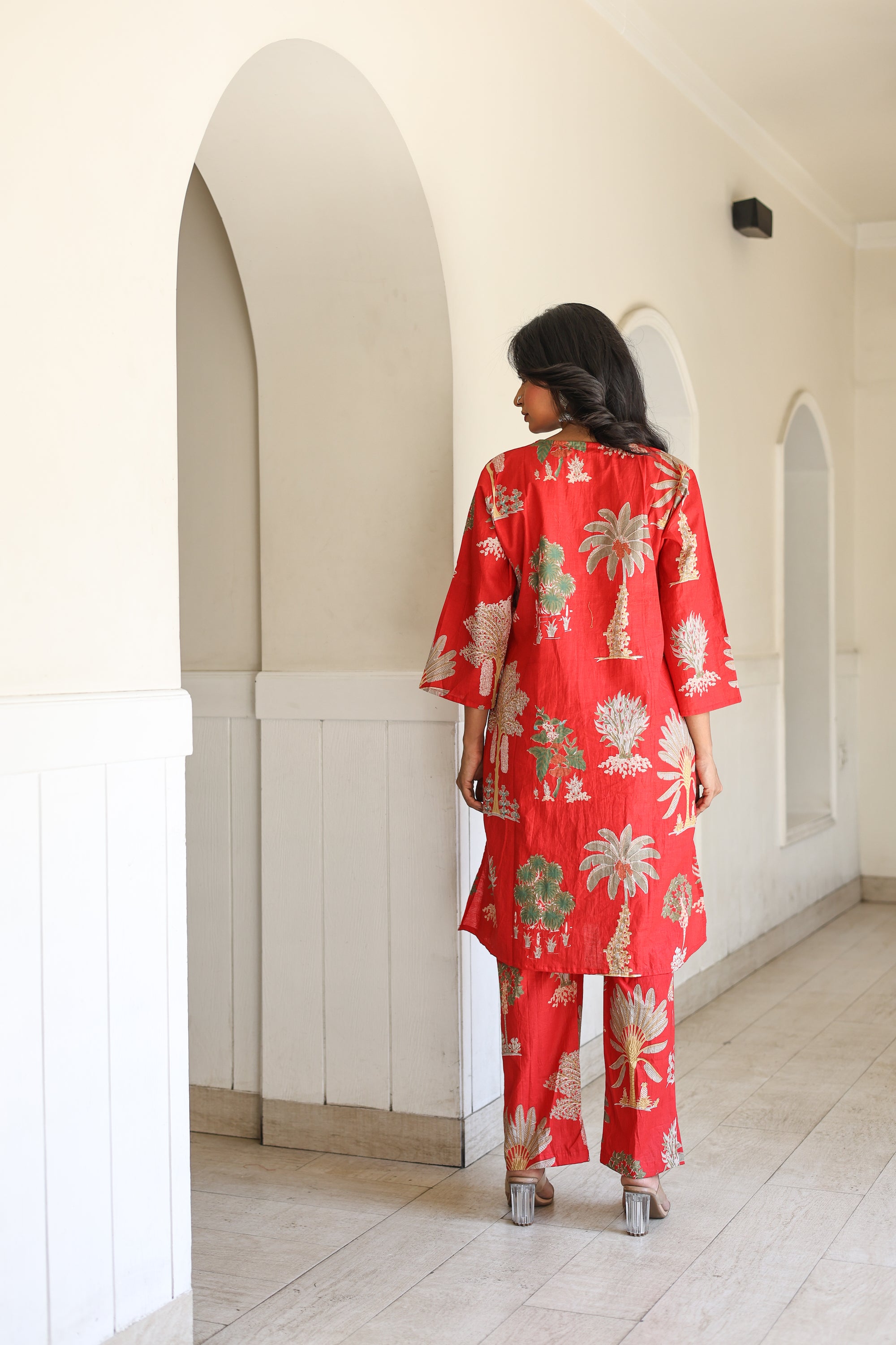 Red tropical twin Set