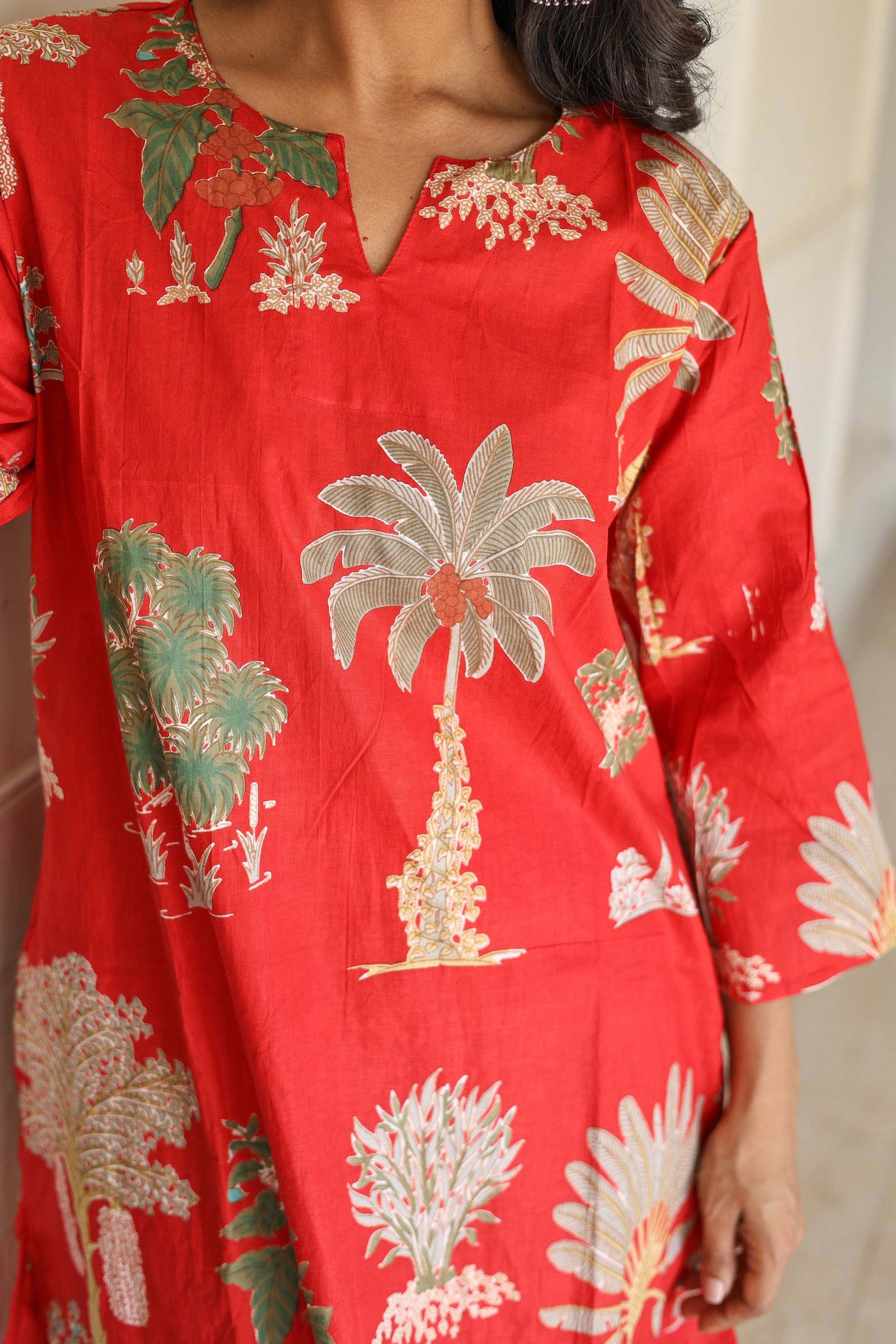 Red tropical twin Set