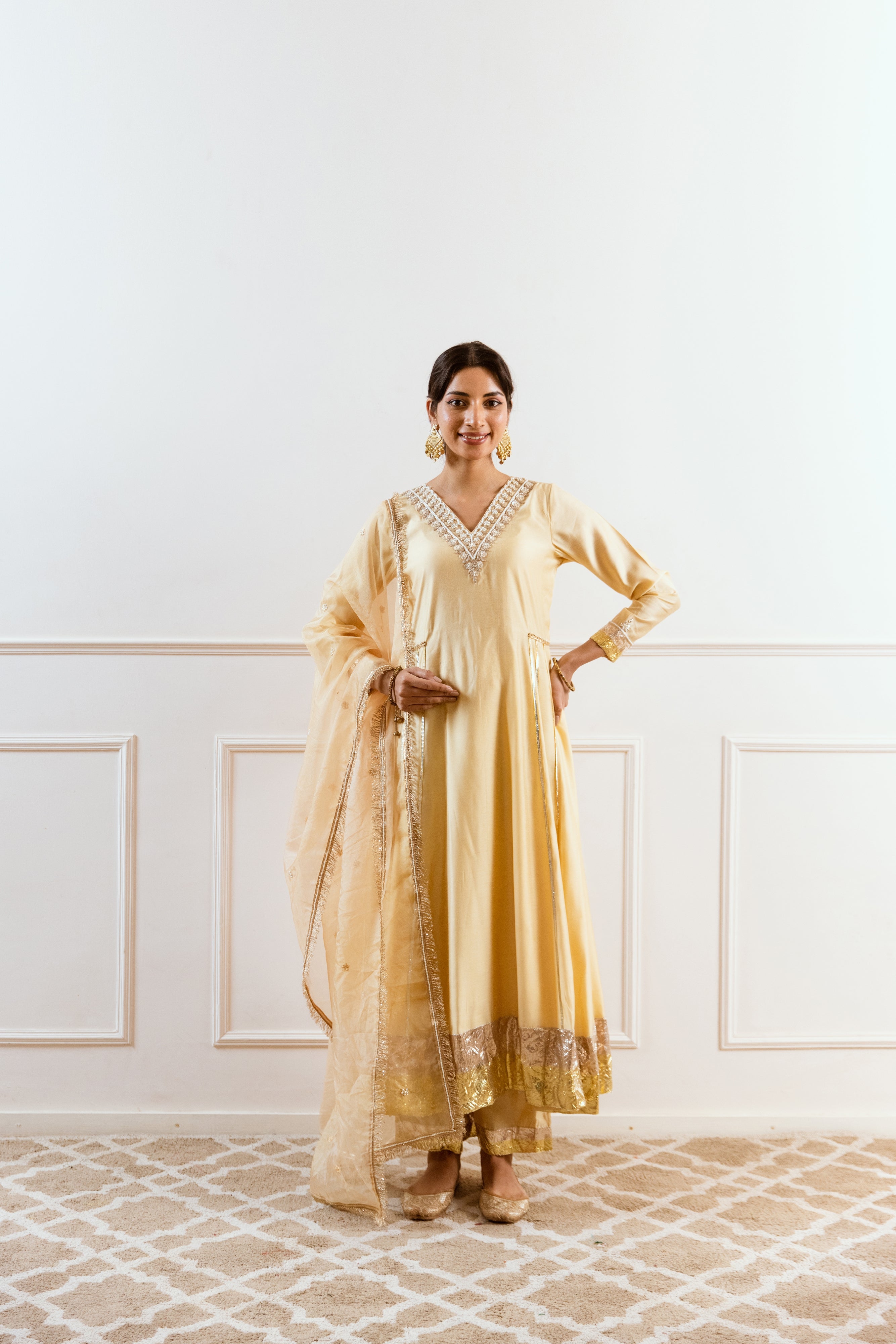 Salma Sitara Golden Bhopali set
