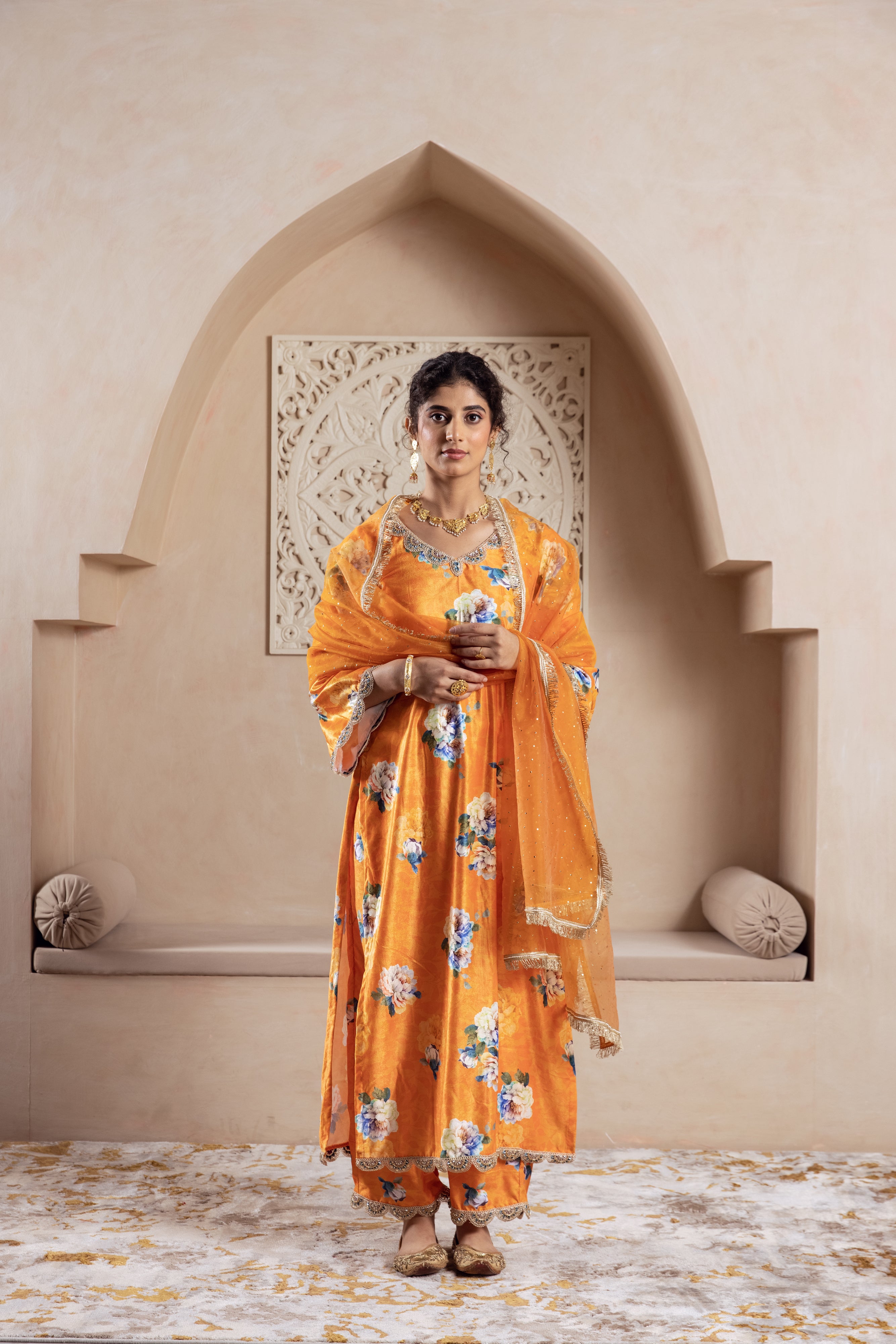FIRGUN ORANGE FLORAL VELVET SET