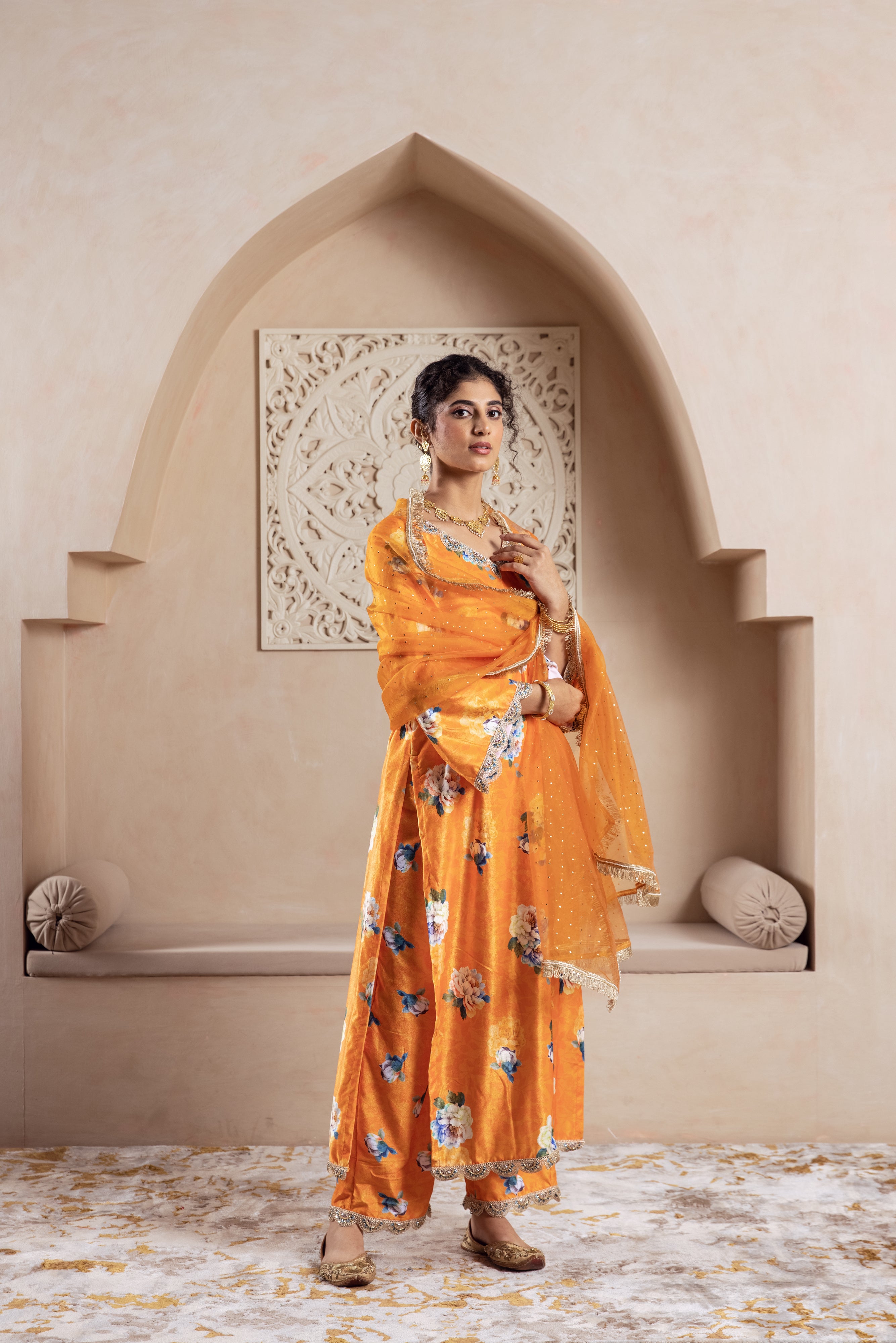 FIRGUN ORANGE FLORAL VELVET SET