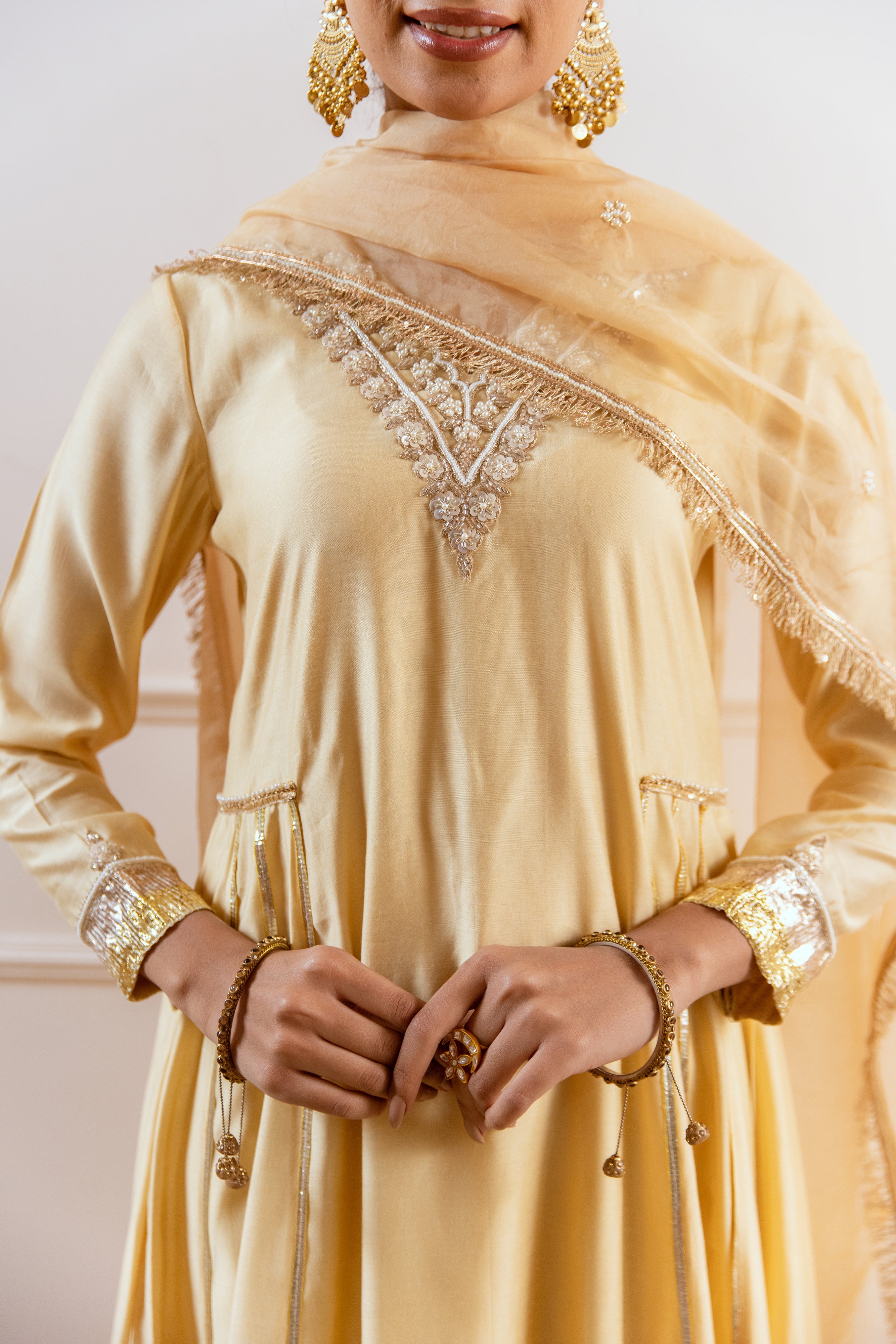 Salma Sitara Golden Bhopali set