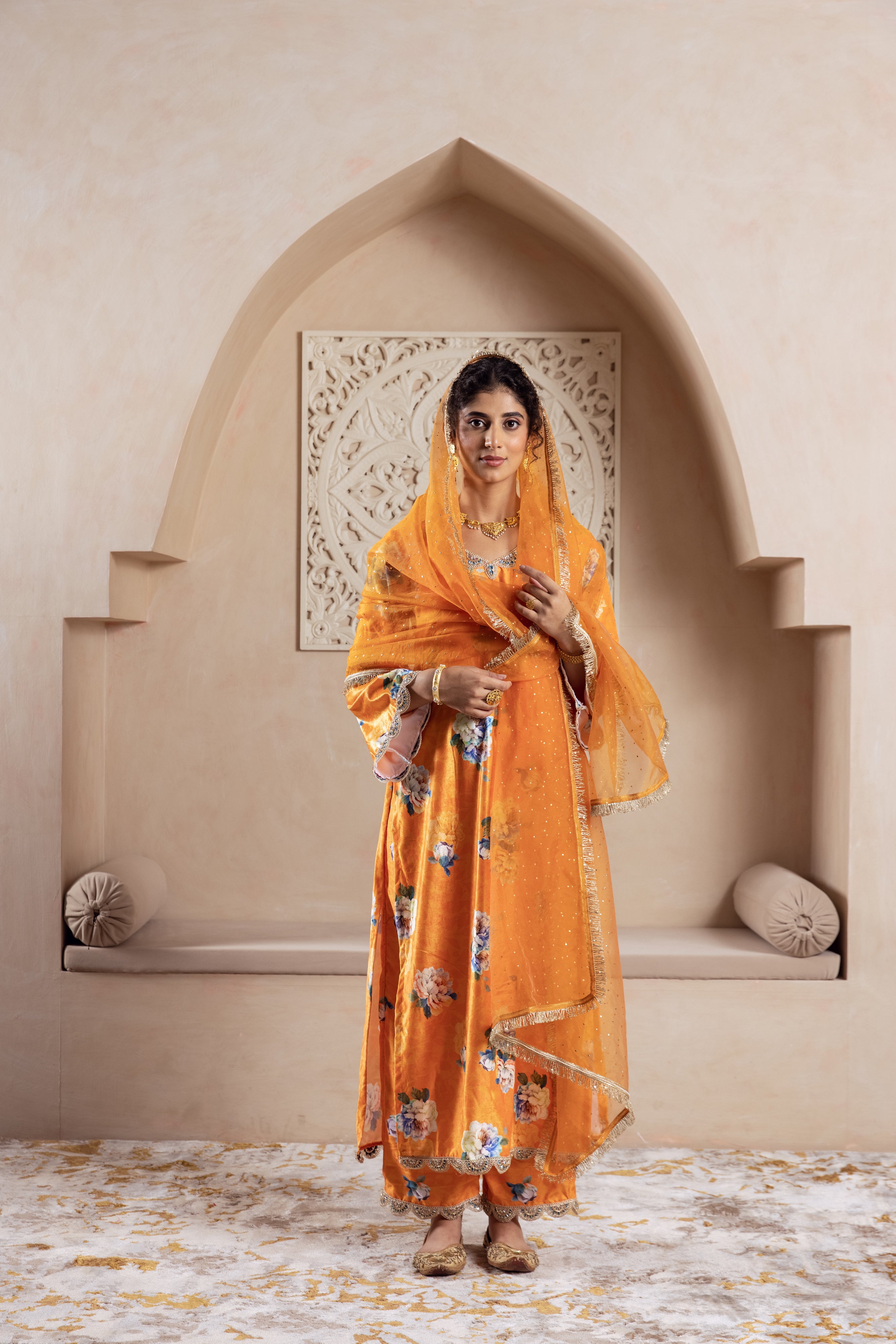FIRGUN ORANGE FLORAL VELVET SET