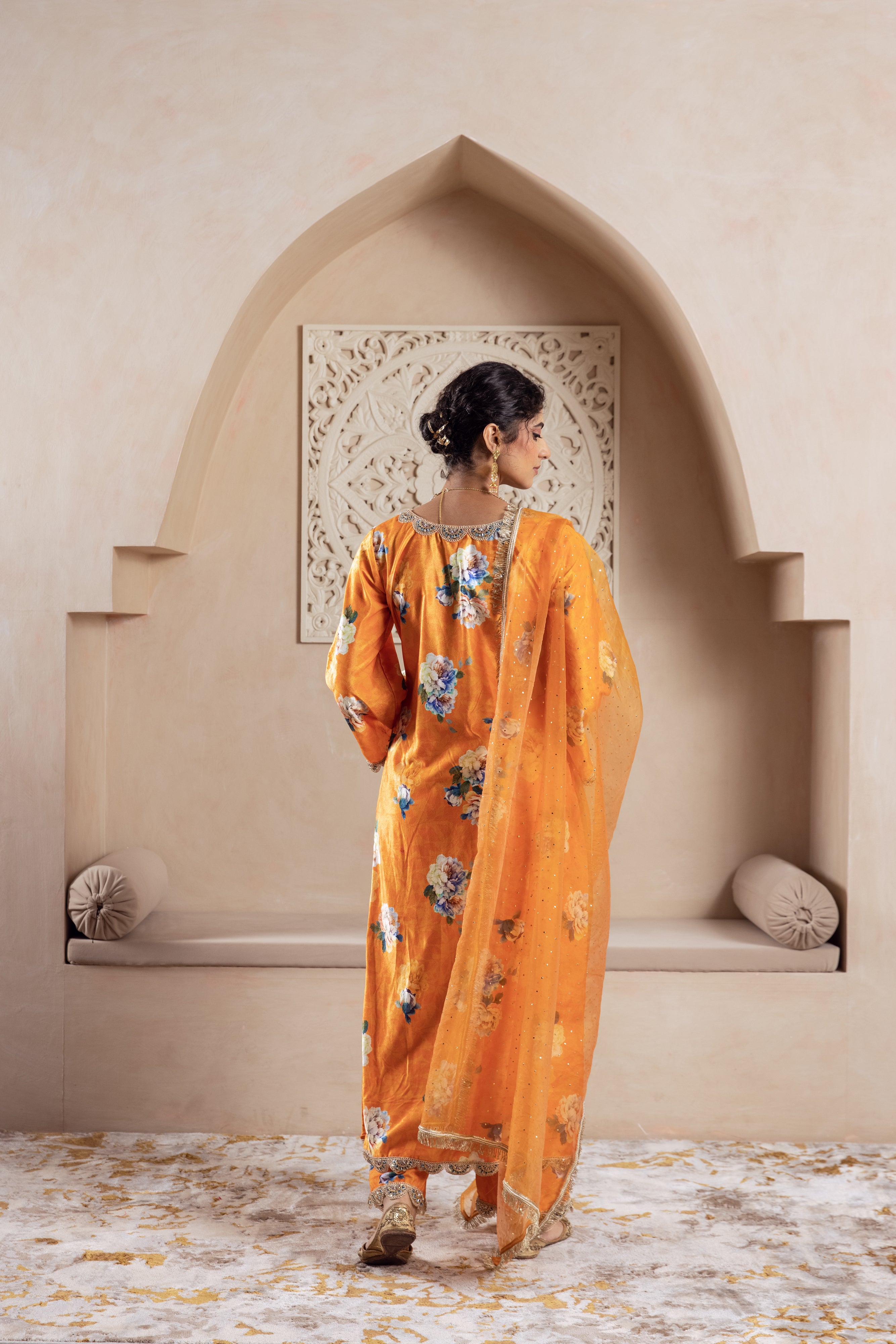 FIRGUN ORANGE FLORAL VELVET SET