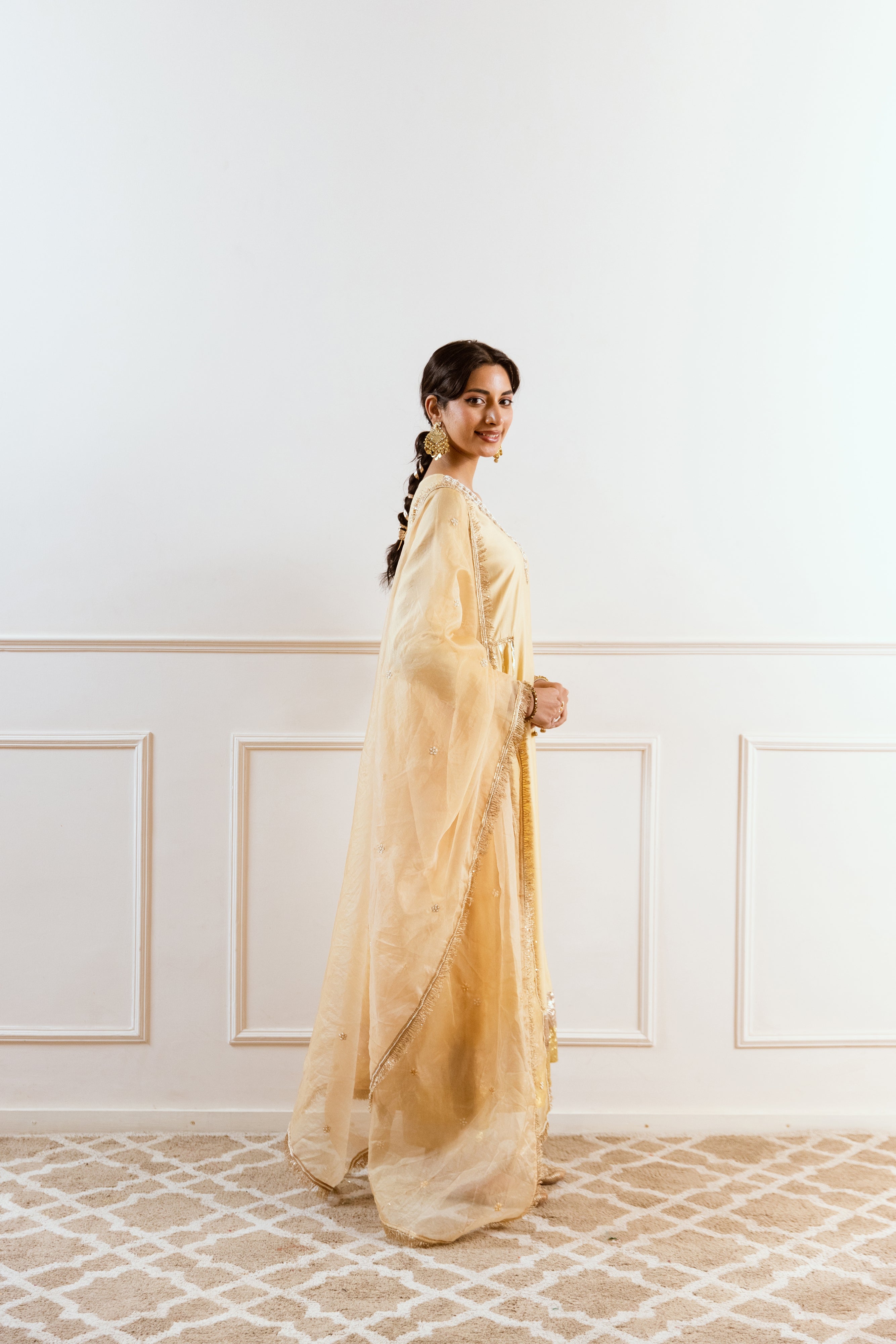 Salma Sitara Golden Bhopali set