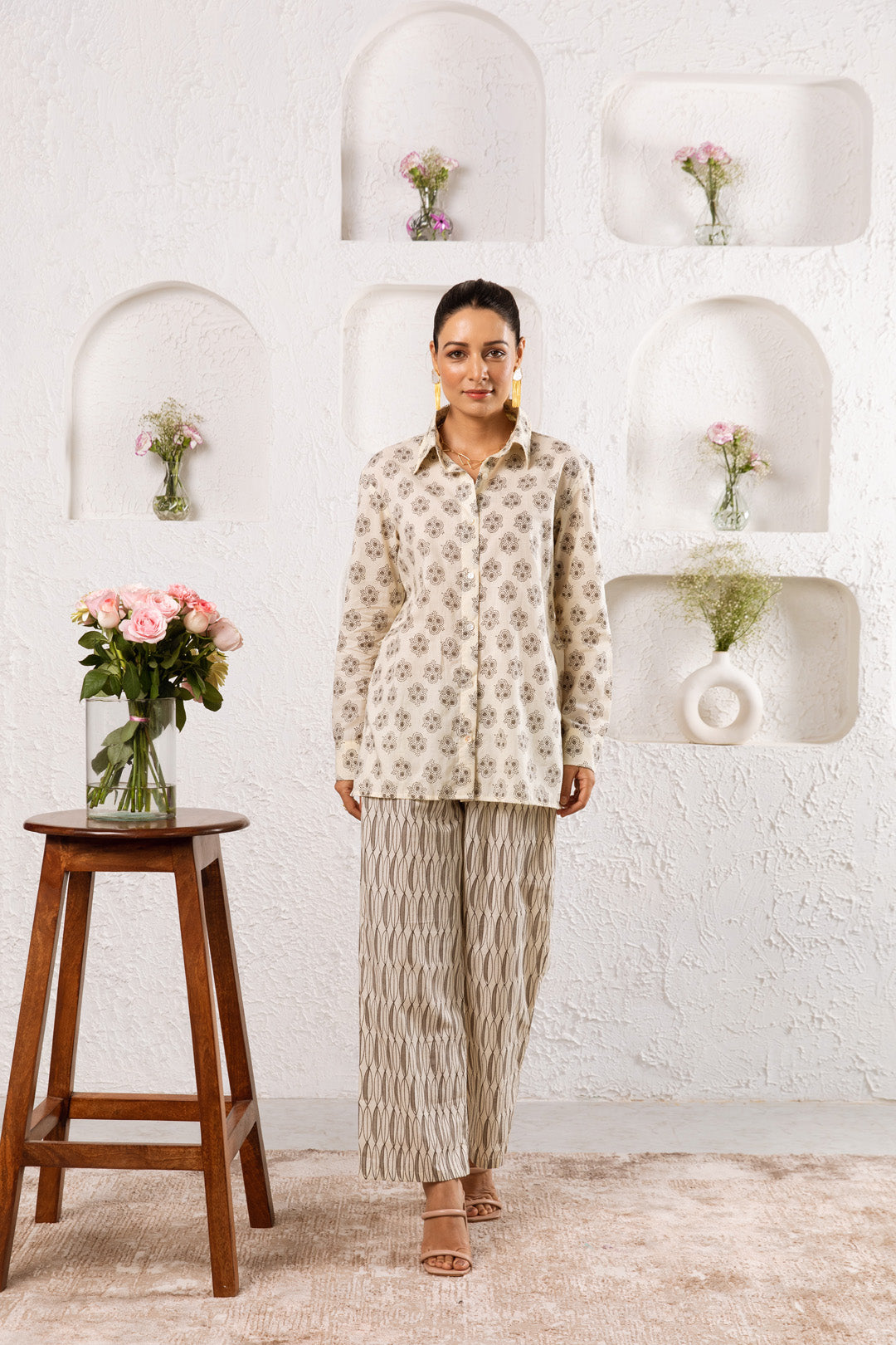 OFF White Coord Set OF 2