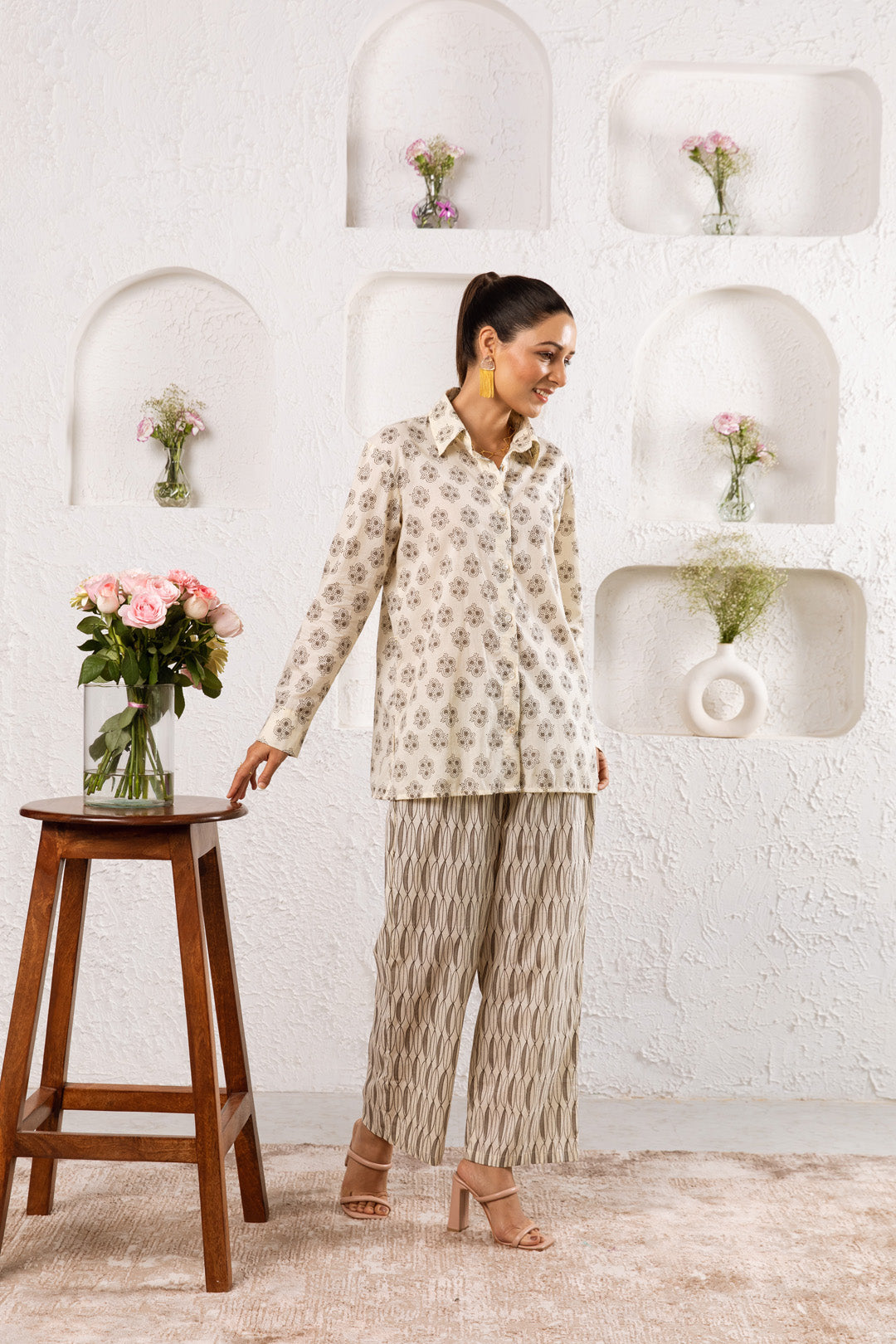 OFF White Coord Set OF 2