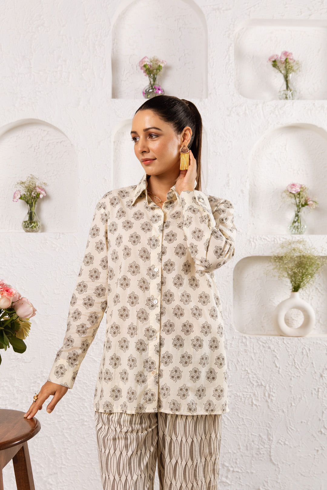 OFF White Coord Set OF 2